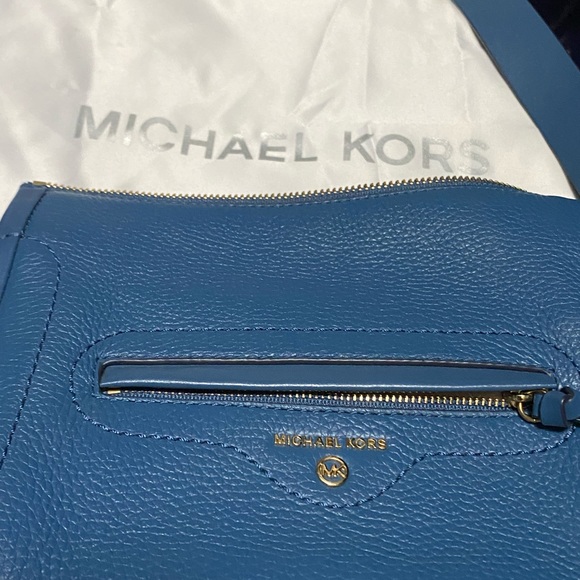 Michael Kors hand bag/cross body - Picture 4 of 7